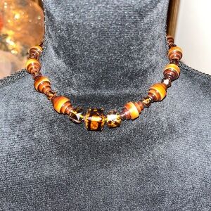 🟤 Vintage-Brown & Amber Beaded Choker Necklace – 15”